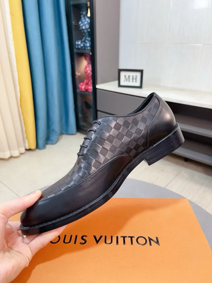 Men's shoes 💰540🌹🌹 [LV] Louis Vuitton's popular casual leather shoes 🎖Fashionable and elegant 🎖🎖Material: Original imported cowhide open edge beads, washed cowhide leather lining, original molded rubber outsole, high-end and classy, ​​elegant quality, instantly transforming into a handsome man ❤❤Standard\nNumber of sizes: 39-44, 38 45 46 customized